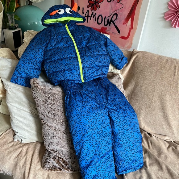 Carter’s 3T monster 2 piece snowsuit - Picture 1 of 11